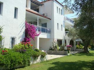 Xenios Faros Apartments