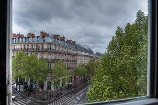 Cluny Square 1
