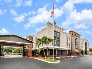 La Quinta Inn & Suites by Wyndham St. Petersburg Northeast