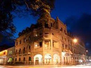 Hotelbild von Queen’s Hotel
