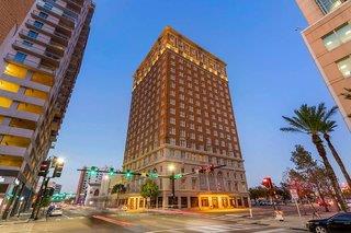 Hotel Flor Tampa Downtown, Tapestry Collection by Hilton