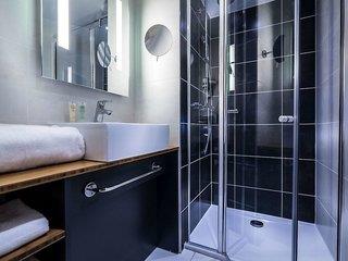 Best Western Plus Hotel Suitcase Paris - La Defense