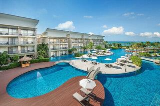 Le Meridien Khao Lak Resort & Spa