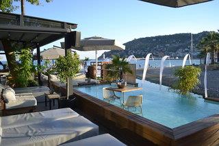 En Vie Beach Boutique Hotel