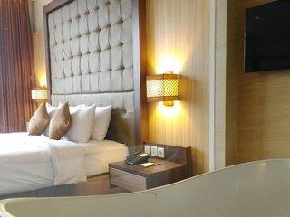 Crystal Lotus Hotel 1