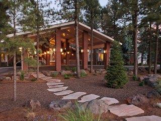 Little America Hotel 3*