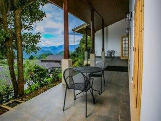 Simpson's Forest Hotel 1