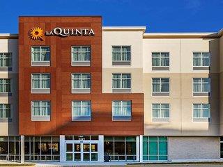La Quinta Inn & Suites by Wyndham Kansas City Beacon Hill 1