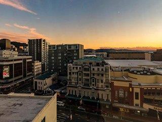 Oaks Wellington Hotel 1