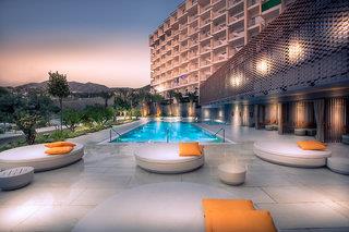 Leiro Suites and Residences at Higueron Hotel Malaga, Curio Collection by Hilton