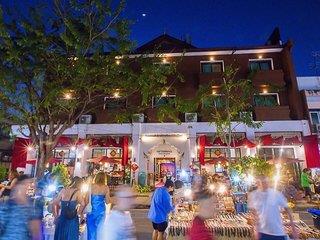 The Experience walking street Chiangmai