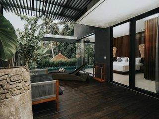 THB_999_H296219