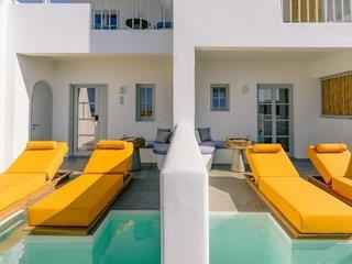 Mr & Mrs White Paros Suites & More