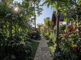 Unagi Wooden Villas by Emana