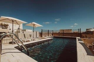 San Karlu Hotel