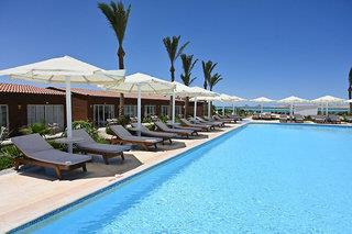 SUNRISE Serano Aqua Park Resort