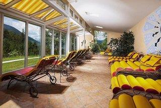 Alm & Wellnesshotel Alpenhof 4*