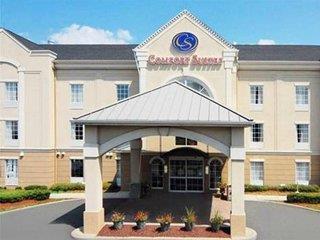 Comfort Suites Newark 3*