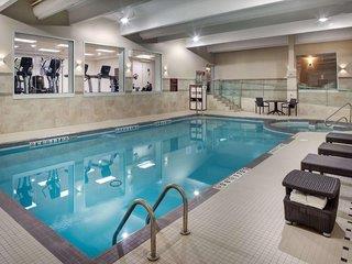 Travelodge Hotel Toronto Airport 3*
