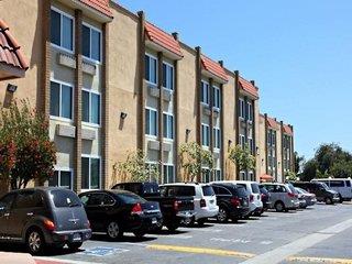 Best Western Plus South Bay Hotel 3*