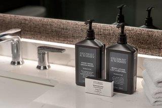 Sheraton Gateway International Airport 3*