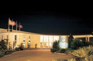 FlyOn Hotel & Conference Center 1