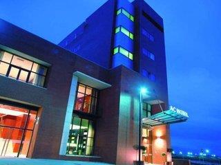 AC Hotel Alcala de Henares 4*