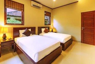 Yulia Beach Inn 1