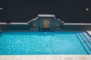 Courtyard Santo Domingo