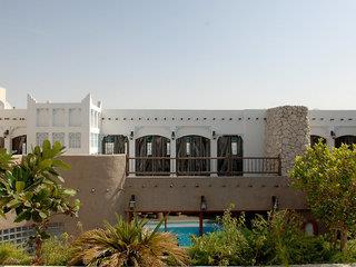 Al Liwan Suites